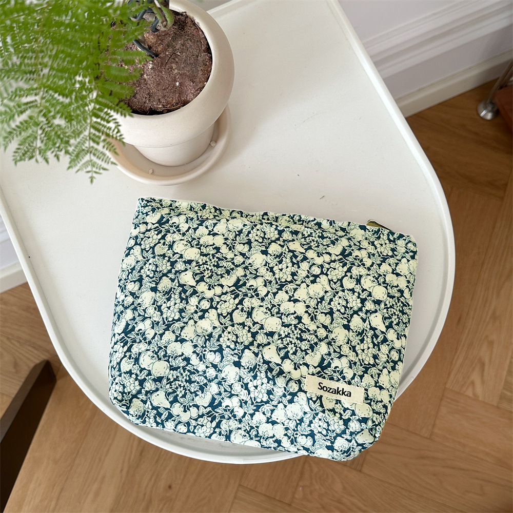 Cosmetiquera Floral Azul Ref. C048