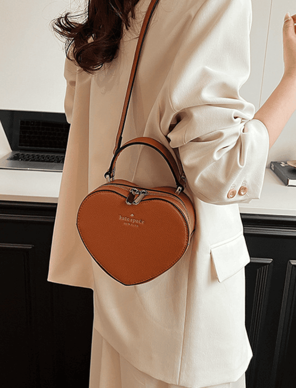 Bolso Corazón Liso Café Ref. 1264