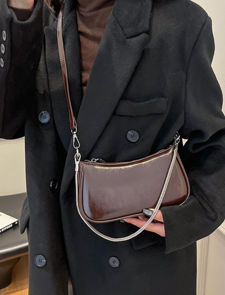Bolso Chic Classic Café Oscuro Ref. 1476
