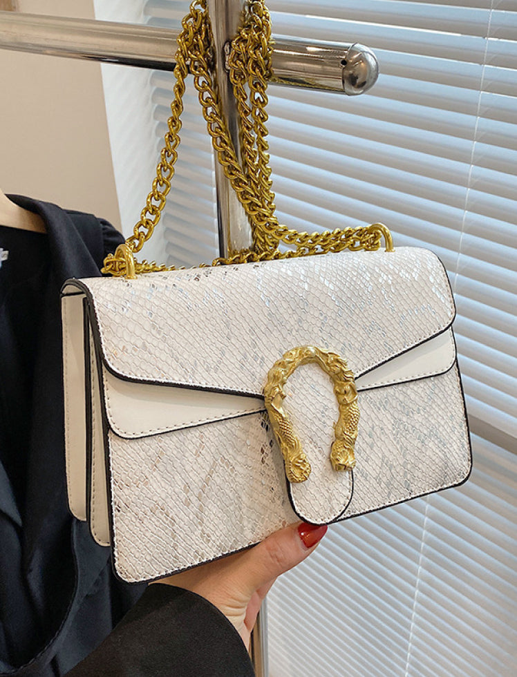 Bolso Herradura Blanco  Ref. 772