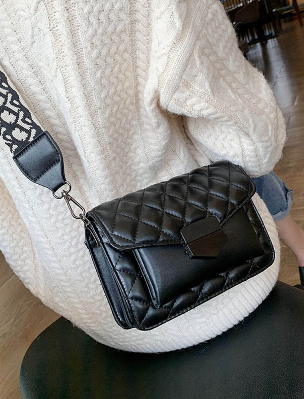 Bolso Moderno Acolchado Negro Ref. 961