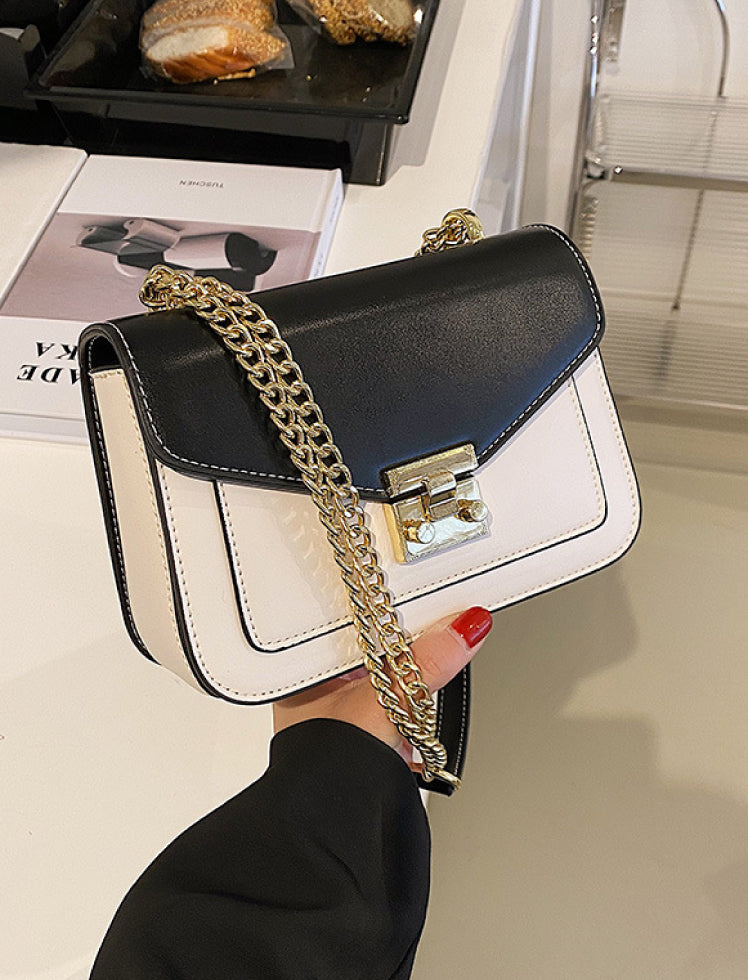 Bolso Tipo Sobre Blanco/Negro Ref. 971
