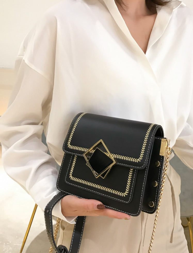 Bolso Broche Moderno Negro Ref. 983
