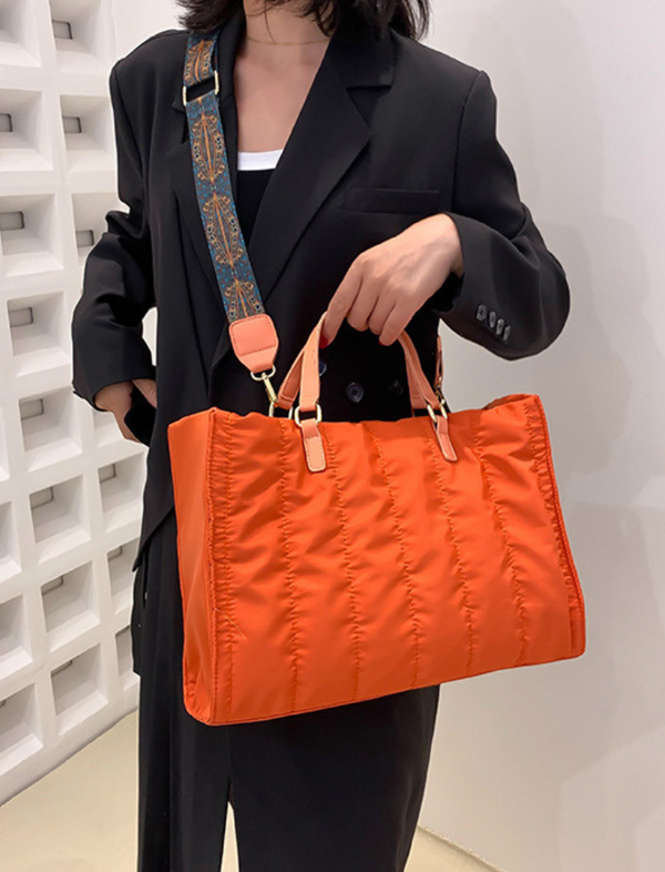 Bolso Acolchado Naranja Ref. 1372