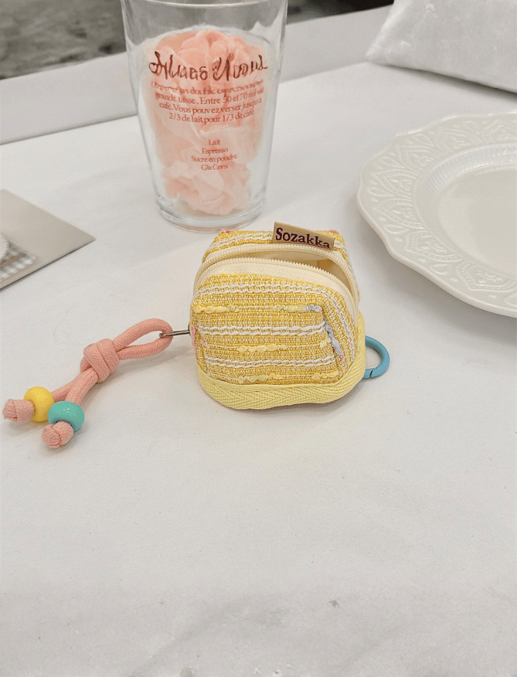 Billetera Mini Nudo Aura Amarilla Ref. B1659