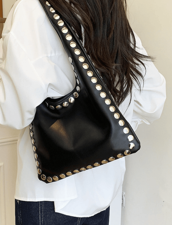 Bolso Stud Hobo Negro Ref. B1737