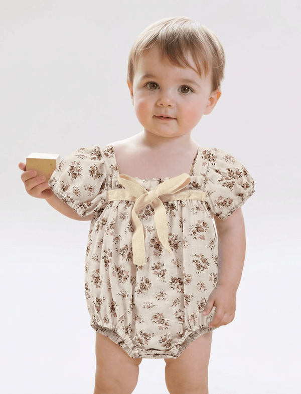 BODY CON FLORES, TIRA PARA AMARRAR Y MANGA ANCHA CREMA CON CAFE Ref. BO07