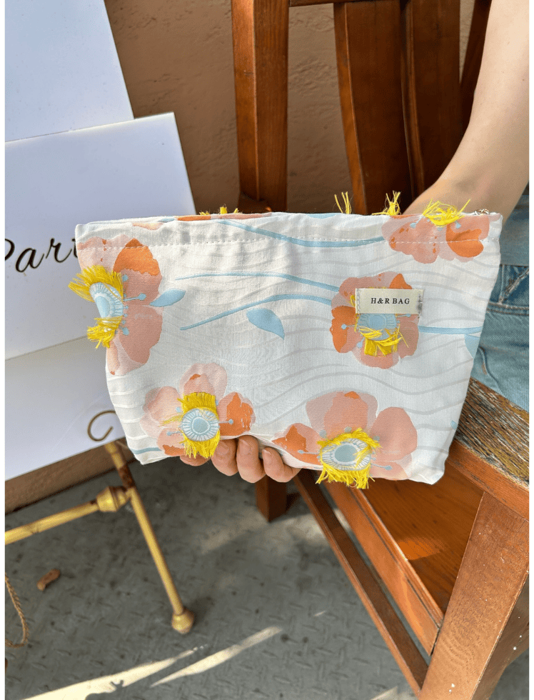 Cosmetiquera Floral Beige-1 Ref. C042