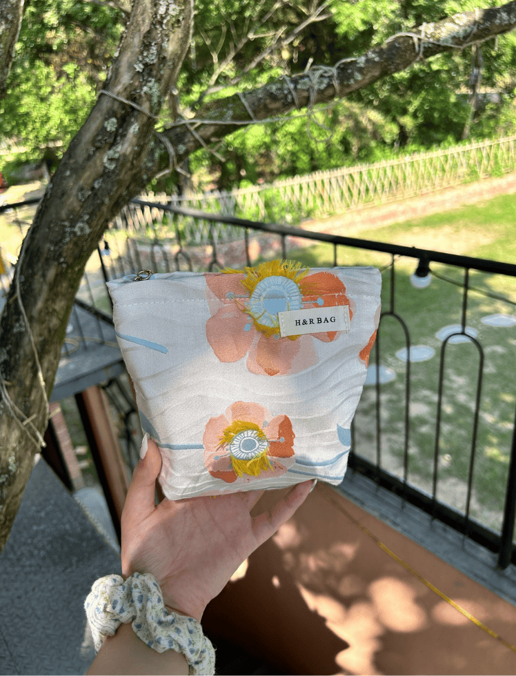 Cosmetiquera Floral Beige-2 Ref. C042