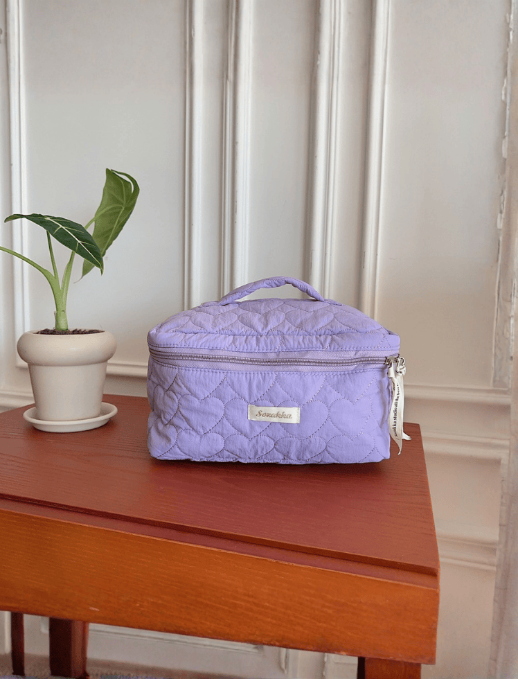 Cosmetiquera Soft Bloom Morada Ref. C052