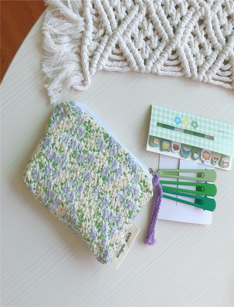 Cosmetiquera Floral Whimsy Verde Ref. C085