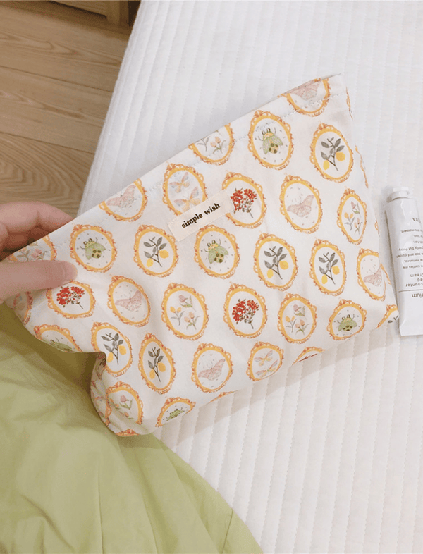 Cosmetiquera Vintage Bloom Amarillo Ref. C095