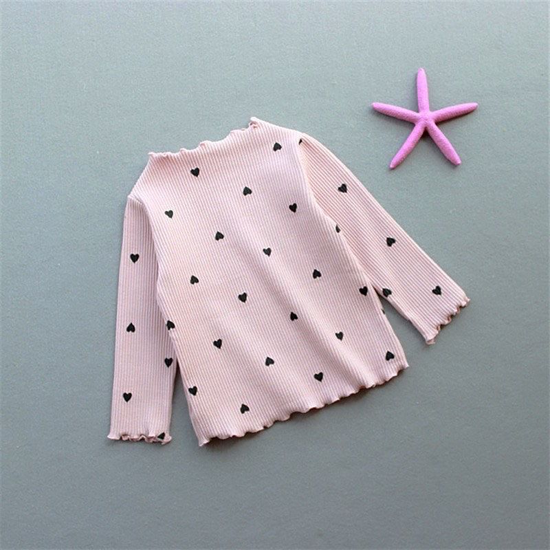 CAMISETA ROSADA CORAZONES 