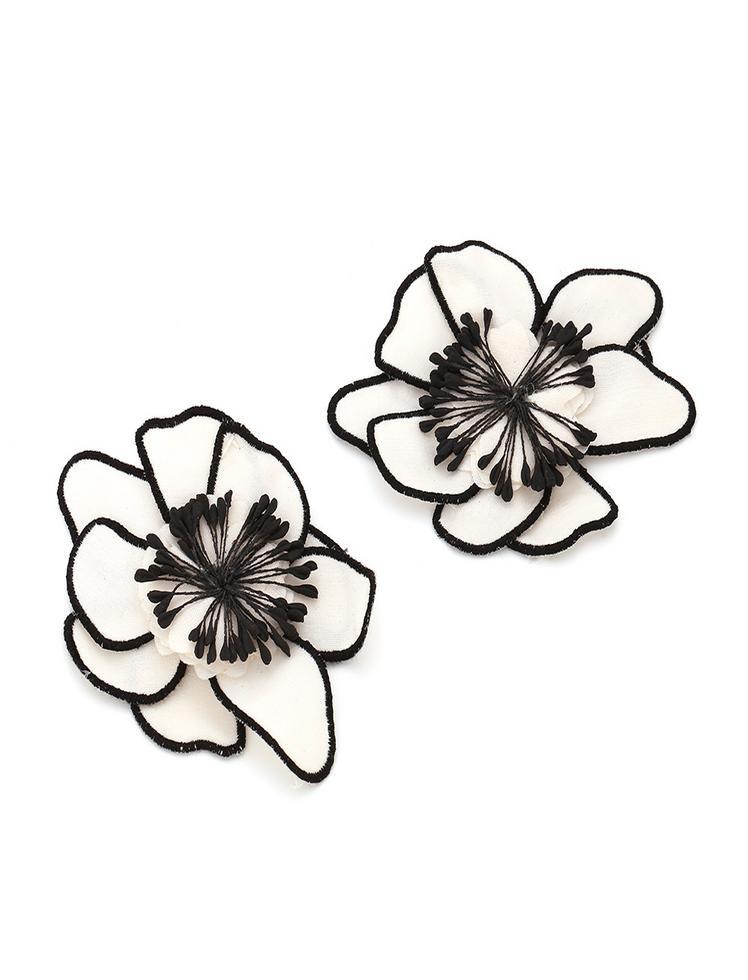 Aretes Blossom Symphony Blanco Ref. E25