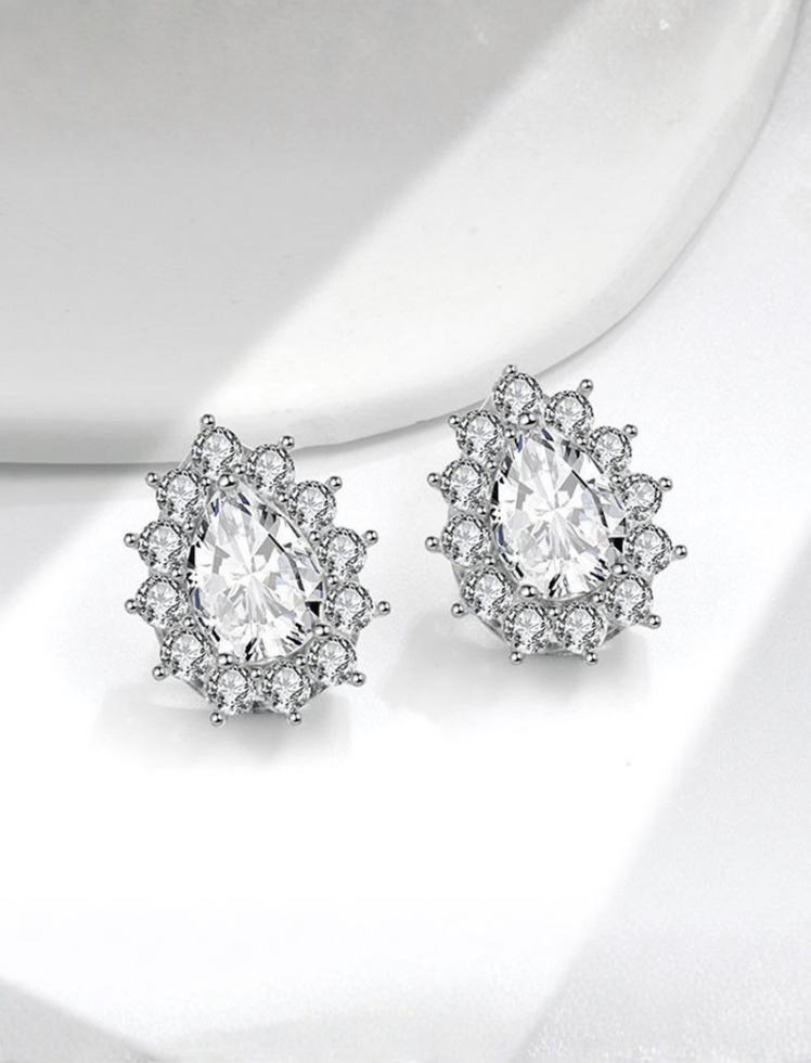 Aretes Royal Drop Plateado  Ref. J-135