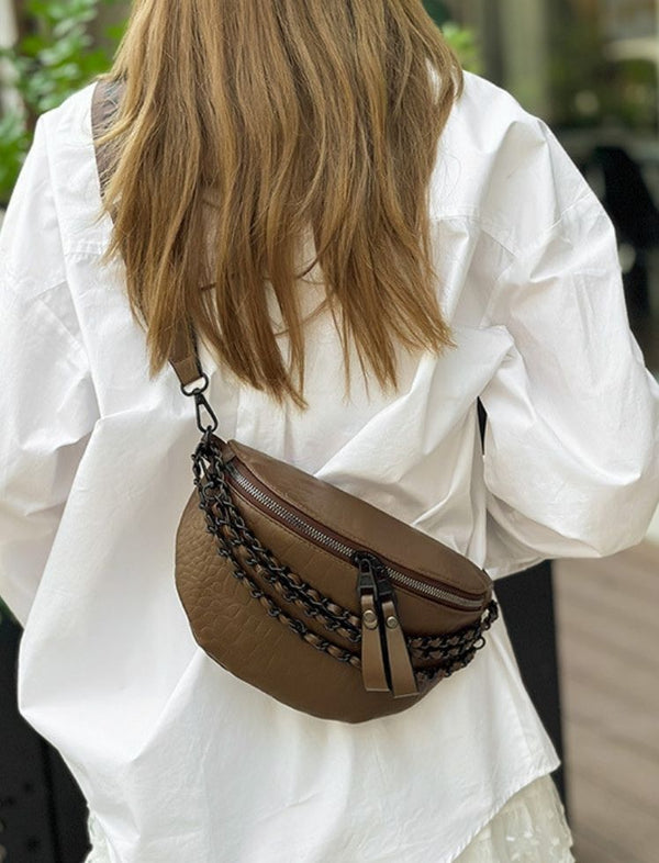 Riñonera Chic Allure Café Oscuro Ref. R330