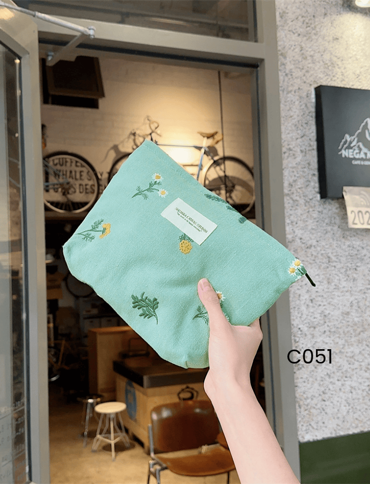 Cosmetiquera Floral Verde Ref. C051